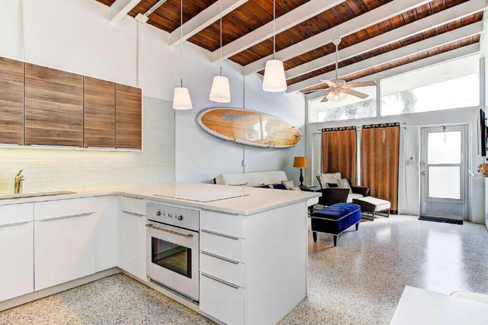 Beachfront Getaway In Siesta Key Exterior photo